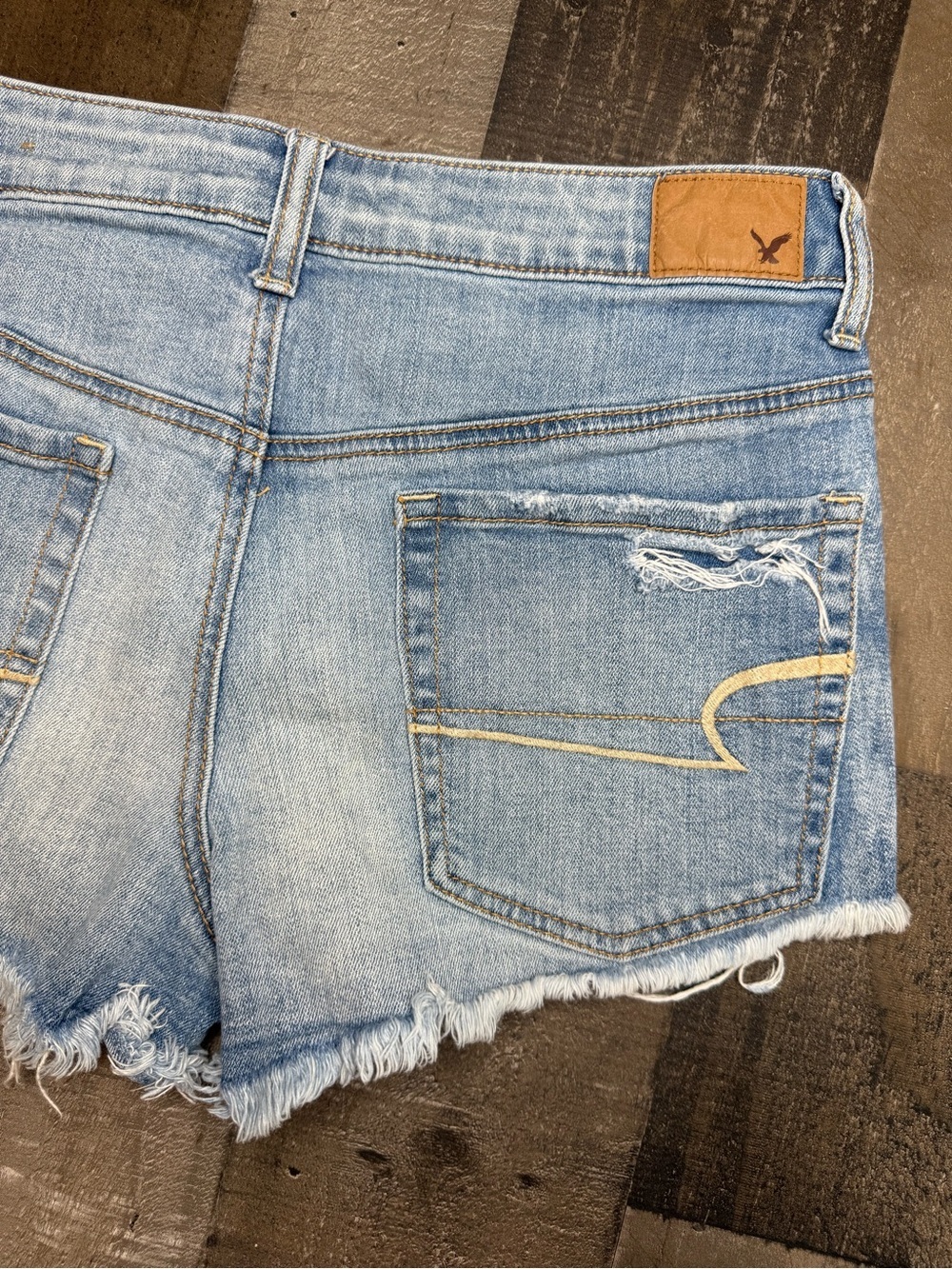 American Eagle Outfitters Hi-Rise Festival Light Wash Distressed Denim Shorts 4 - Picture 8 of 12